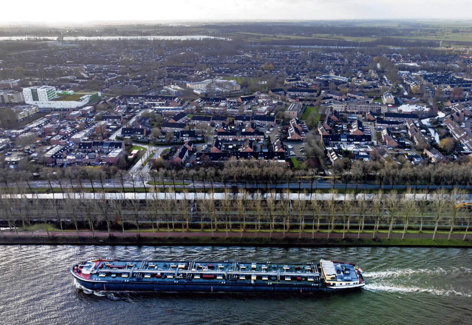 Toxic fumes in inland navigation: An urgent call to action